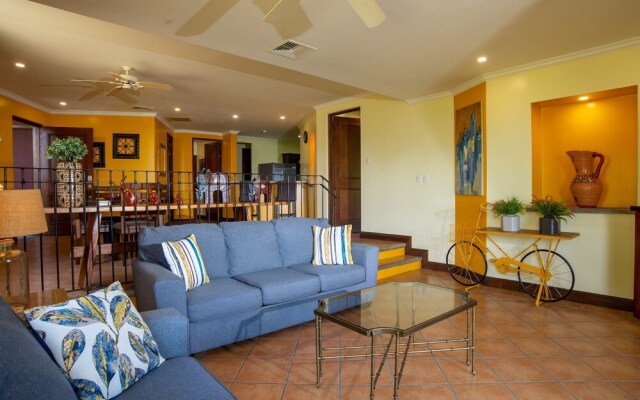 Peek-a-Boo Ocean view Condo at Reserva Conchal