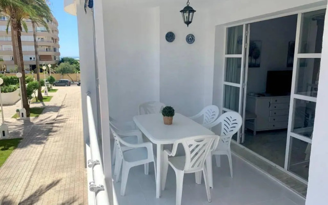 Amplio apartamento junto al mar