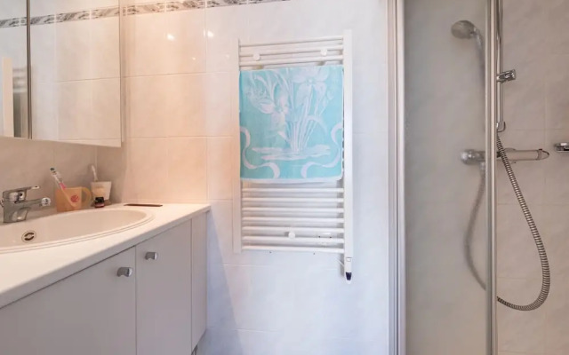 Apartment With Frontal Sea-views