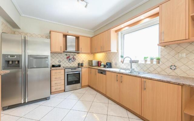 Luxury and Spacious apt for 8 Guests New Features April 2025