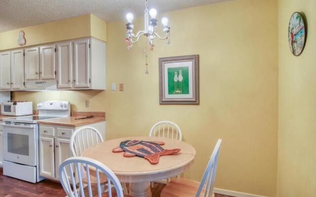 Courtyard #212 Condo