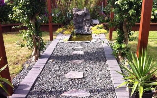 Royal Palms Papamoa Bed & Breakfast
