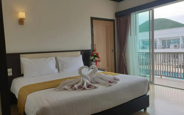 Swan Lake Hotel Sattahip
