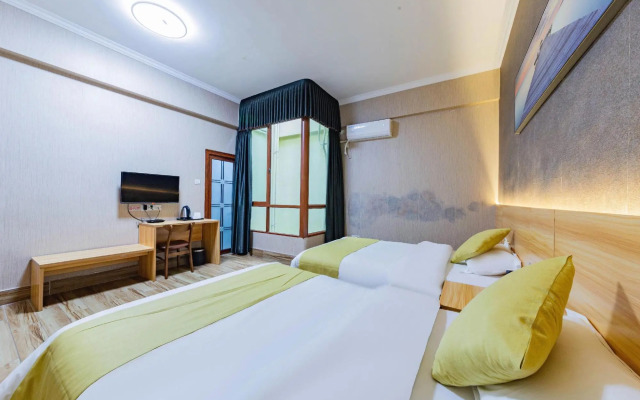 Yangjiang Yujing Hotel (Xinda City Times Square Branch)