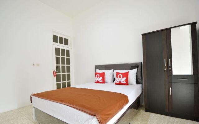 ZEN Rooms Kemang G17 Syariah