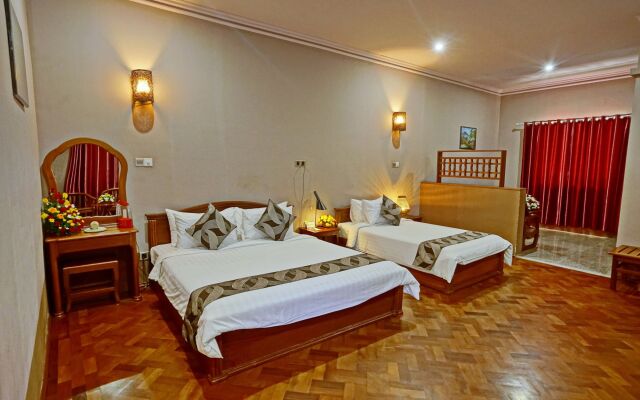 Triumph Hotel