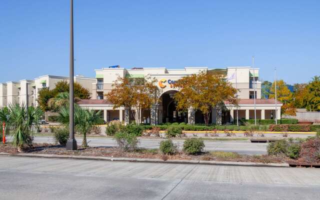 Comfort Suites Medical District near Mall of Louisiana