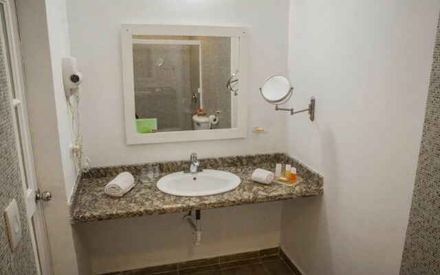 Agua Dorada Beach Hotel by Lidotel