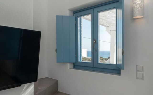 Camvillia Donoussa Village Suites