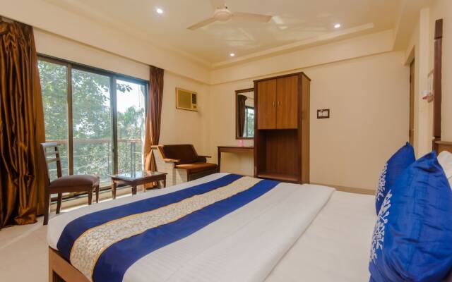 OYO 10382 Hotel Saffron Suites