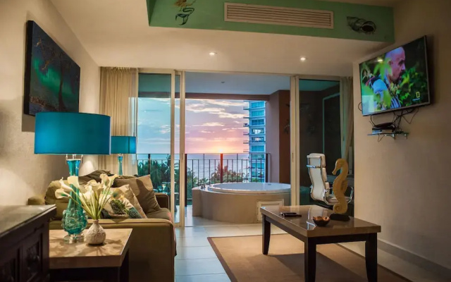 Grand Venetian Condominium