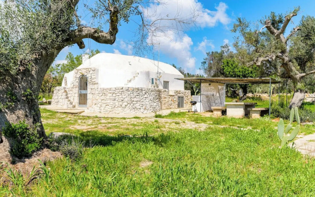 Trullo Mandorlo by Wonderful Italy