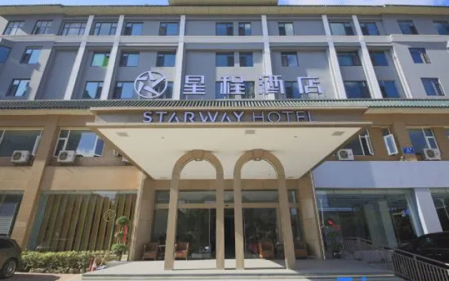 Starway Hotel Kunming Dianchi Aegean
