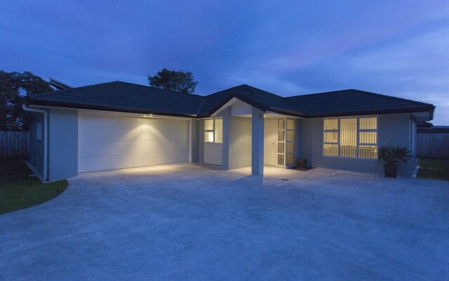Coastal Walkway Charmer