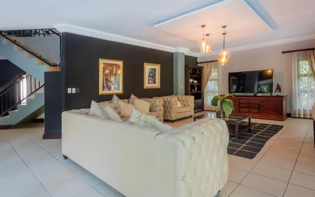 9 The Pin – Zimbali 6 Bedroom