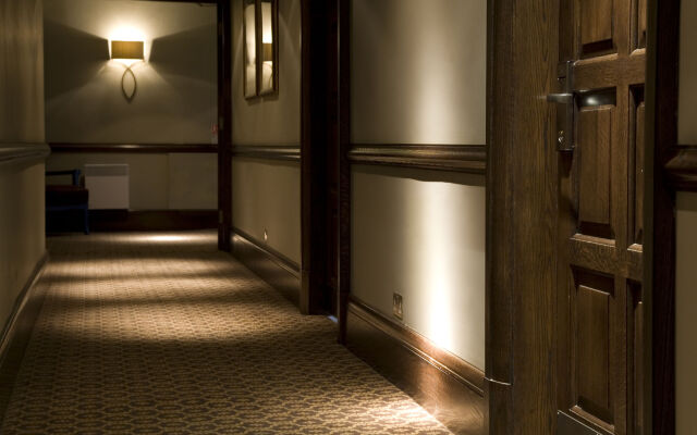Western House Hotel