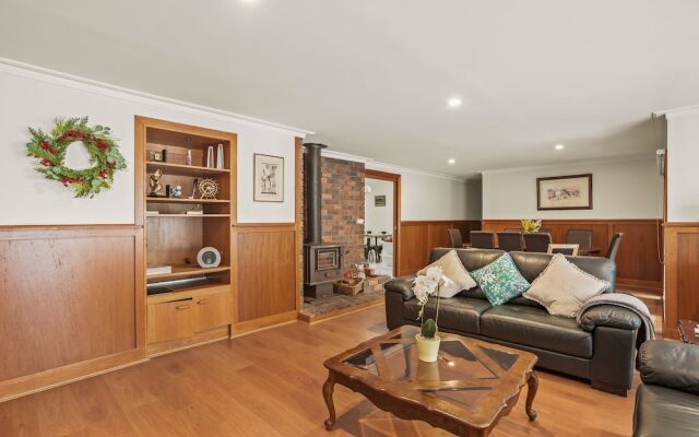 StayAU 4BR Spacious Nature Retreat