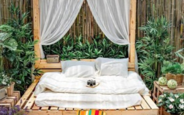 Quynh Huong Hotel
