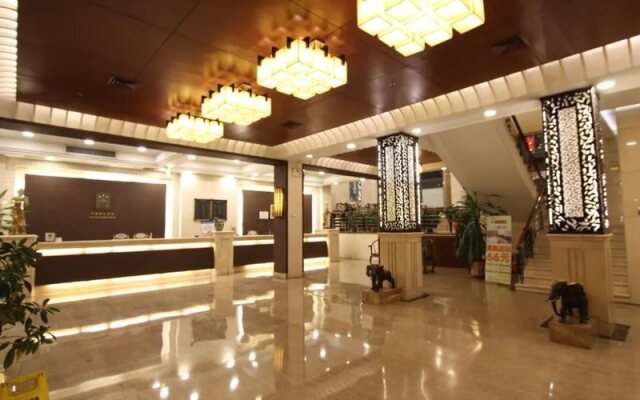 Yangjiang Tianbao Business Hotel