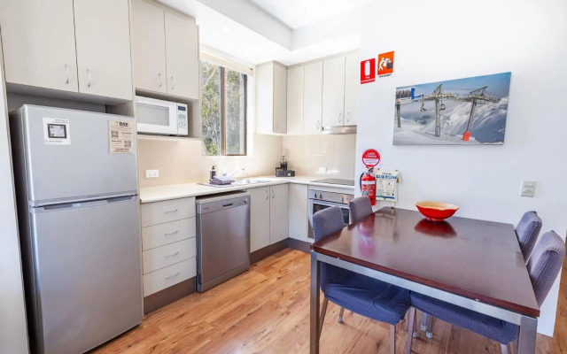 Lantern 1 Bedroom Balcony with Village and Mountain View