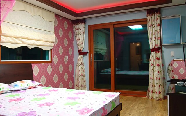 Boryeong Yongdu Beachbill Pension