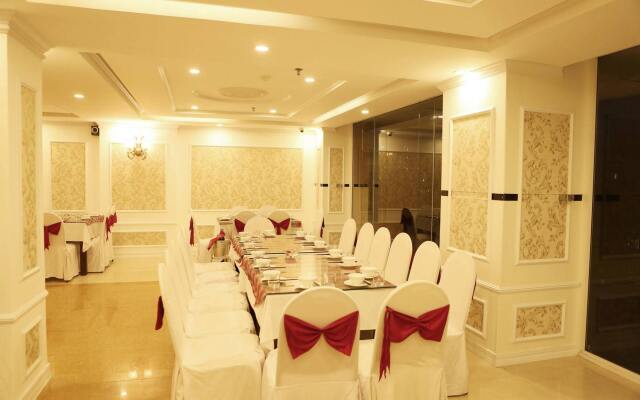 Jay Grand Hotel