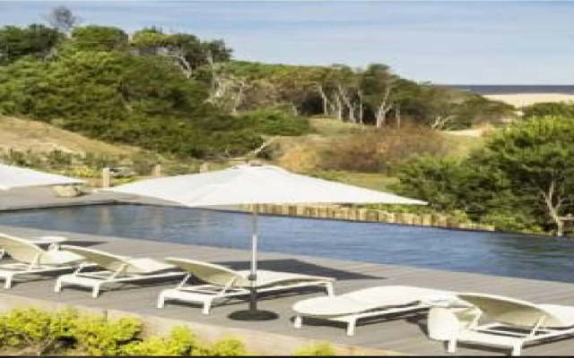 Anastasio Hotel & Beach Club