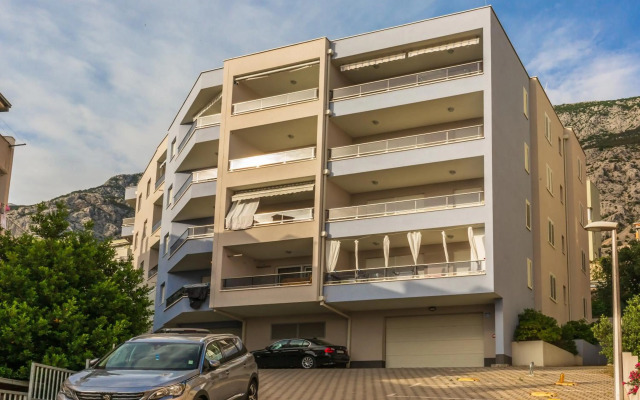 Urban City Apartment