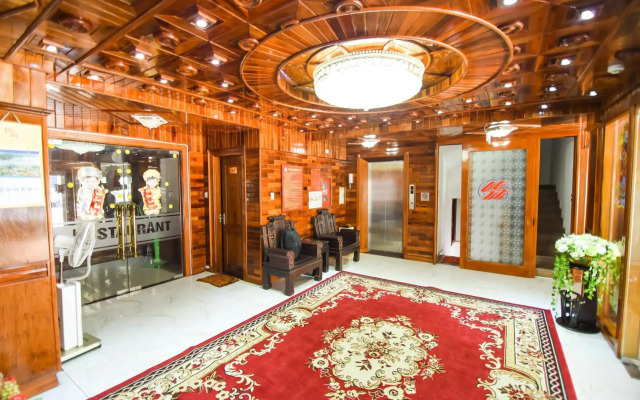 San San Hotel
