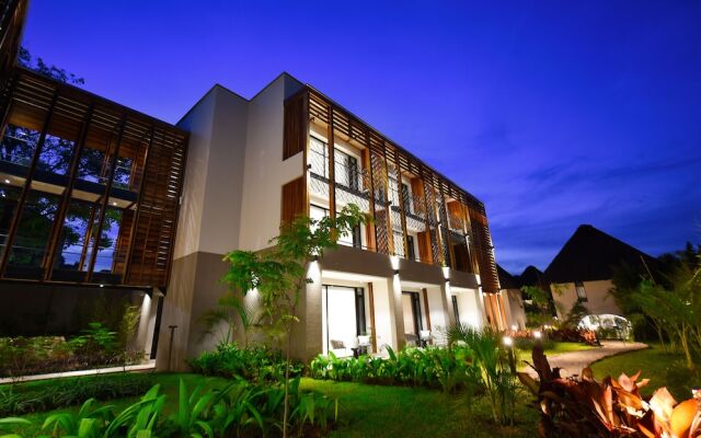 Le Petit Village Hotel & Spa