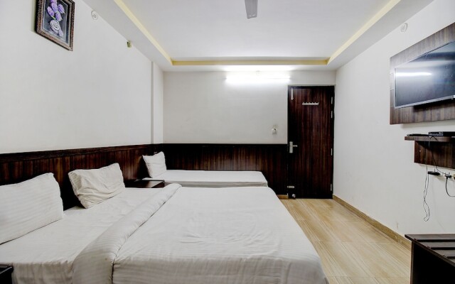 PS Grand by FabHotel