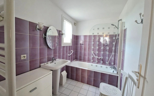 Breton House With Enclosed Garden