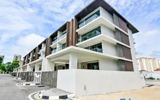 Modern Luxury Villa Hinai by Simple Sanctuary