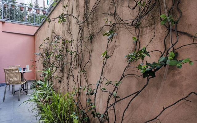 Prione Apartment With Patio by Wonderful Italy