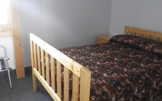 Alcan Motor Inn