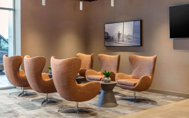 Cambria Hotel Omaha Downtown