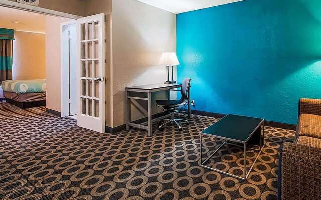 Travelodge by Wyndham San Antonio Downtown Northeast