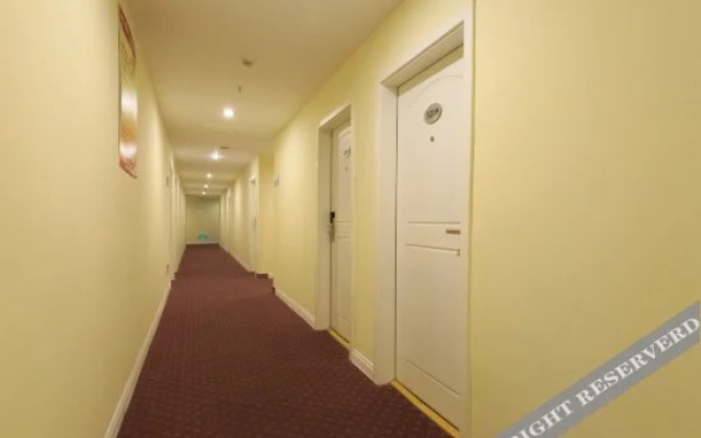 Home Inn Pebble Hotel (Liuzhou Five Star Pedestrian Street Diwang New World)