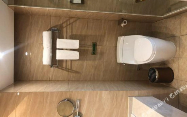 Vienna International Hotel (Hunan Hengyang East High-Speed Railway Station)