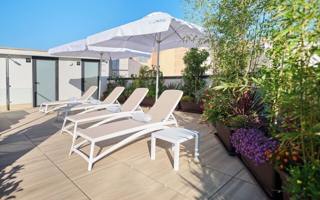 Apartamentos Luna Suites Granada