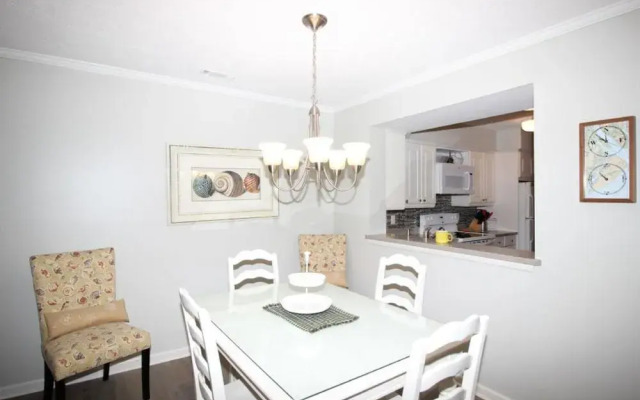 31 Springwood Villa 2 Br villa by RedAwning