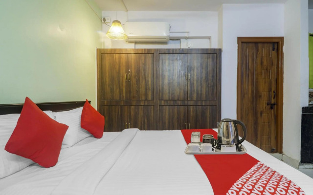 Super OYO 91856 Broholic Hotels