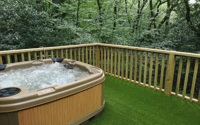 Bluestone Hot Tub