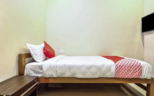 Sri Abirami Inn by OYO Rooms