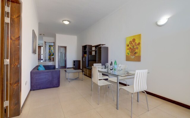 Modern 2 Bedroom Maisonette in Central Sliema