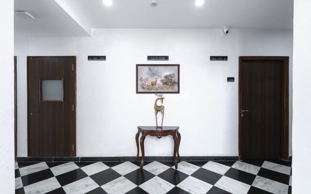 Revaas Hotel