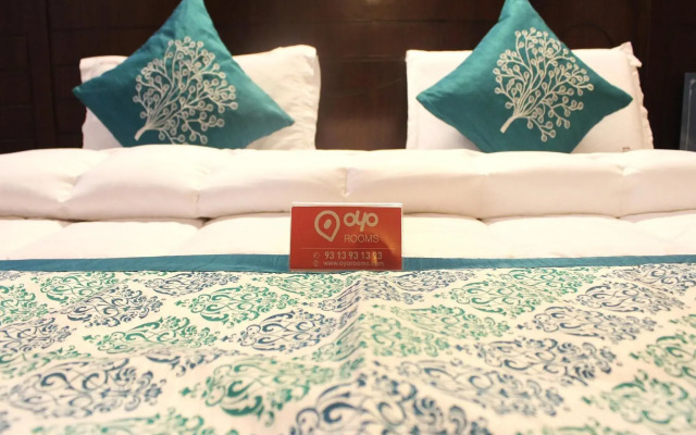 OYO Rooms Paharganj Near Bikaner Sweets