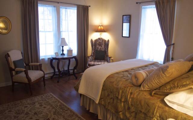 The Pawling House Bed & Breakfast