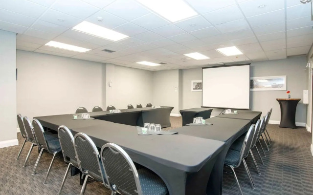 Sandman Hotel & Suites Kelowna