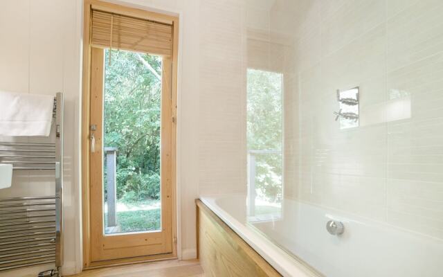 1 Streamside, Looe